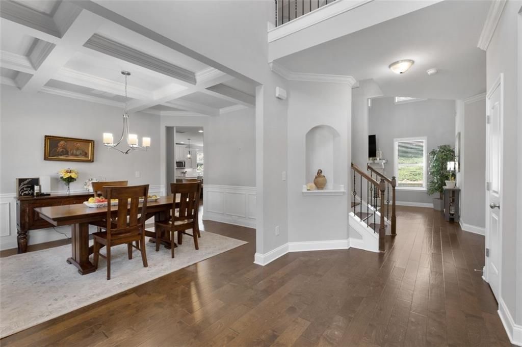 Image 7 of property listing at 6910 Concord Brook Lane, Cumming, GA 30028