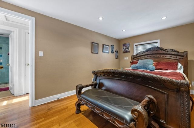 288 Sussex Rd, Wood-ridge Boro, NJ 07075