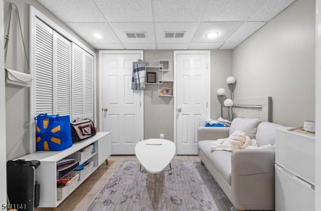 288 Sussex Rd, Wood-ridge Boro, NJ 07075