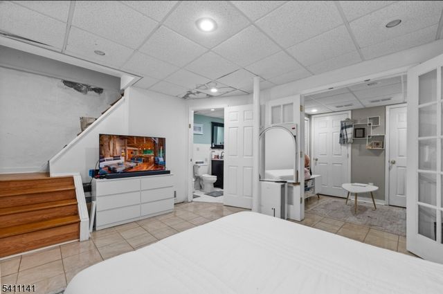 288 Sussex Rd, Wood-ridge Boro, NJ 07075