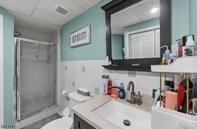 288 Sussex Rd, Wood-ridge Boro, NJ 07075