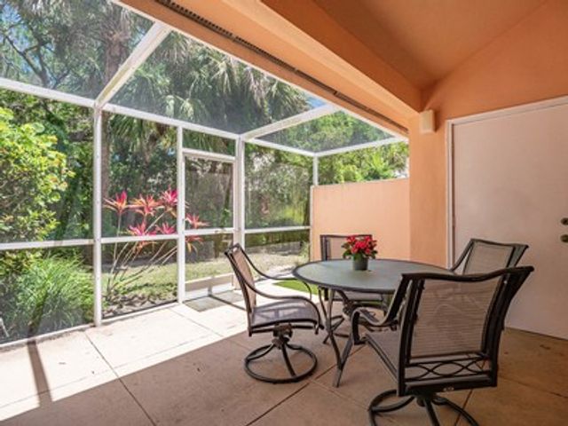 1506 Coral Oak Lane 1303, Vero Beach, FL 32963