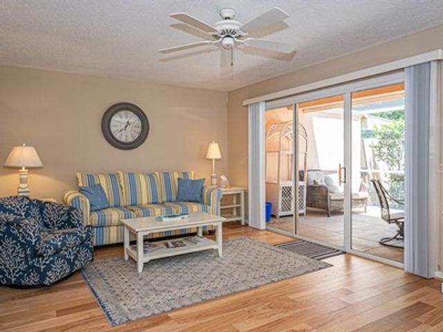 1506 Coral Oak Lane 1303, Vero Beach, FL 32963