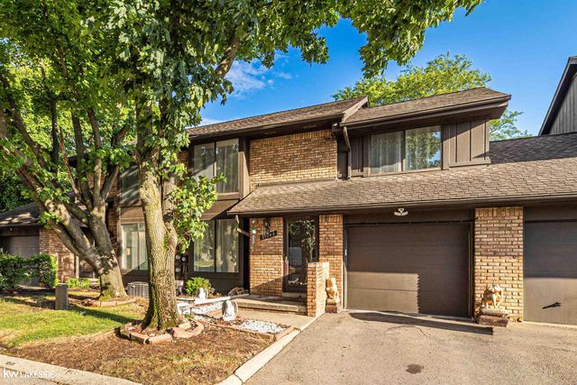 37143 Clubhouse Drive, Sterling Heights, MI 48312