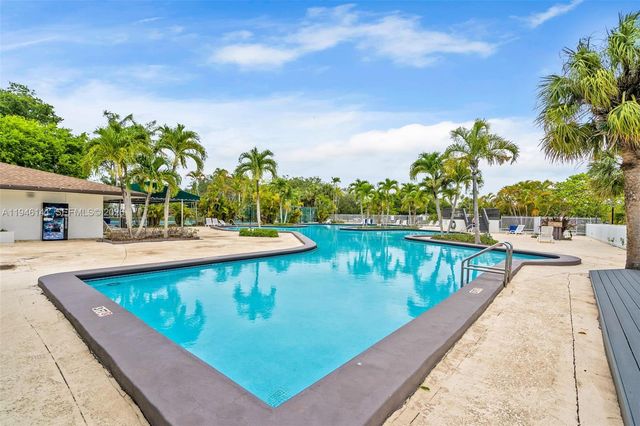 10915 SW 71st St, Miami, FL 33173