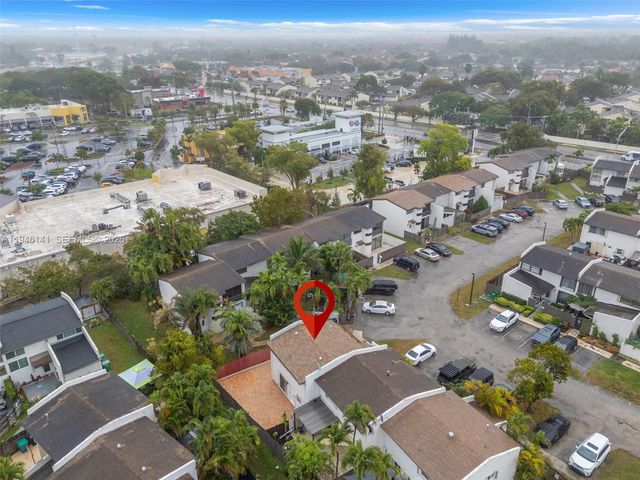 10915 SW 71st St, Miami, FL 33173