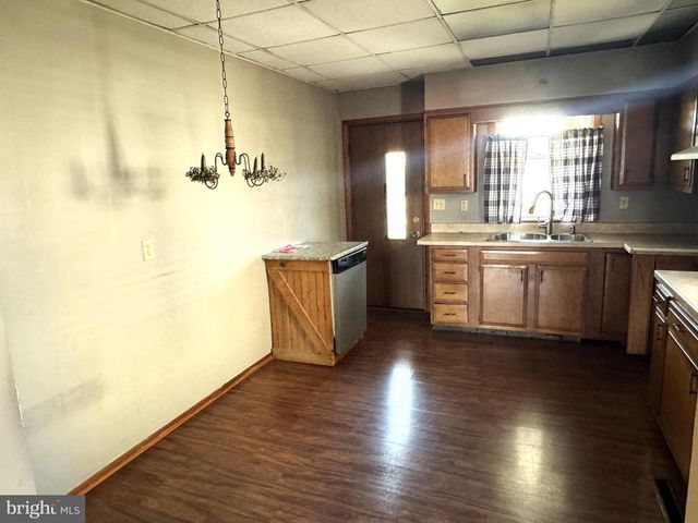 428 S WAYNE ST, Lewistown, PA 17044