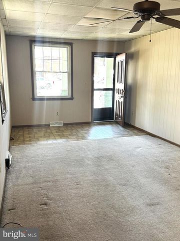 428 S WAYNE ST, Lewistown, PA 17044