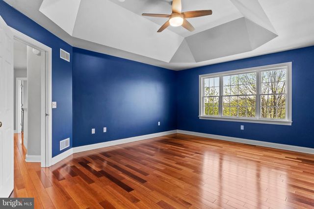 8 BAYBERRY RD, Carlisle, PA 17013