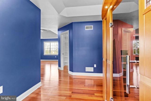 8 BAYBERRY RD, Carlisle, PA 17013