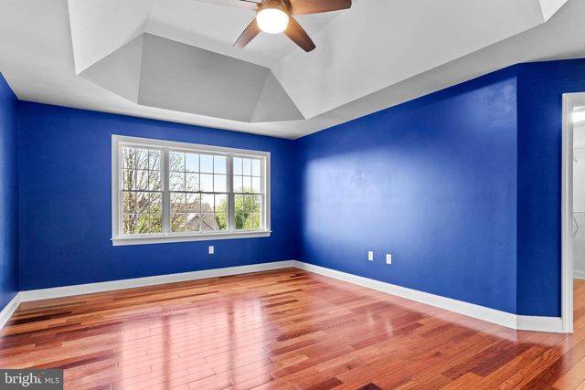 8 BAYBERRY RD, Carlisle, PA 17013
