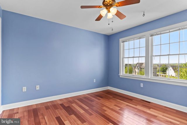 8 BAYBERRY RD, Carlisle, PA 17013
