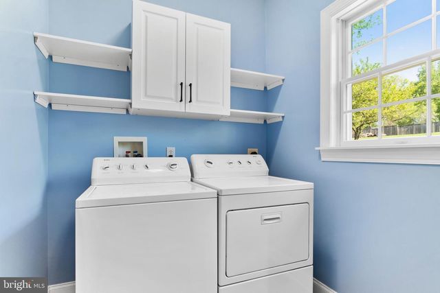 8 BAYBERRY RD, Carlisle, PA 17013