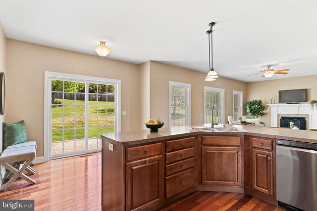 8 BAYBERRY RD, Carlisle, PA 17013