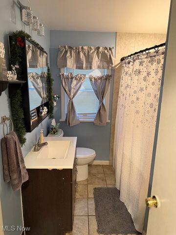 2745 Myrtle Avenue NW, Canton, OH 44709