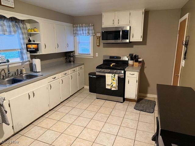 2745 Myrtle Avenue NW, Canton, OH 44709