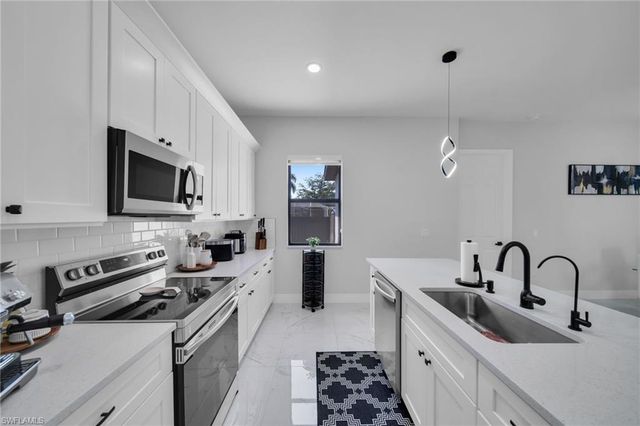 1400 NW 1st ST, Cape Coral, FL 33993