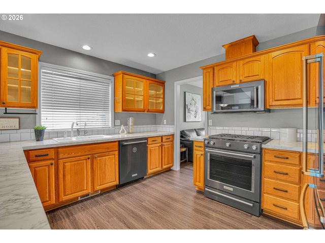 3755 Ne 203RD Ave, Fairview, OR 97024