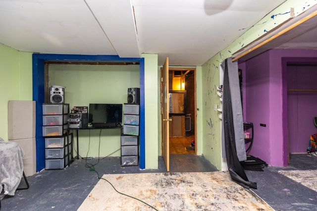 438 Saturn Ave, Salina, KS 67401
