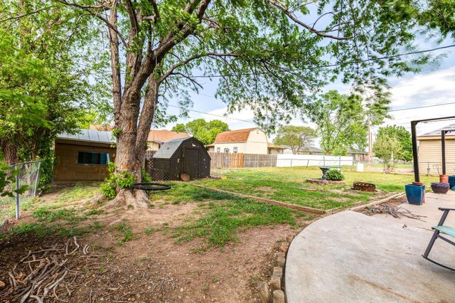 438 Saturn Ave, Salina, KS 67401