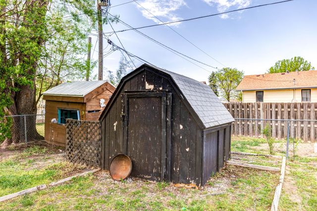 438 Saturn Ave, Salina, KS 67401