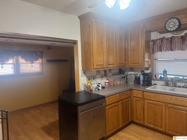 1102 S Broad Street, Fremont, NE 68025