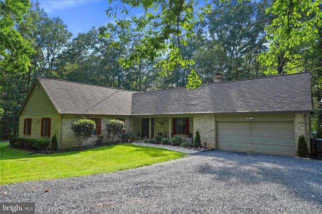 9387 COVENANT HILL LN, Marshall, VA 20115