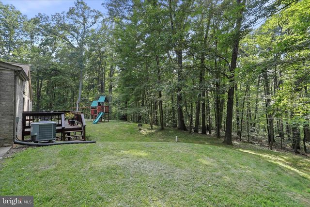 9387 COVENANT HILL LN, Marshall, VA 20115