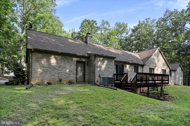 9387 COVENANT HILL LN, Marshall, VA 20115