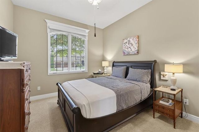4404 NE Georgian Drive, Lee's Summit, MO 64064