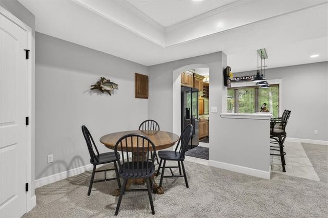 4404 NE Georgian Drive, Lee's Summit, MO 64064