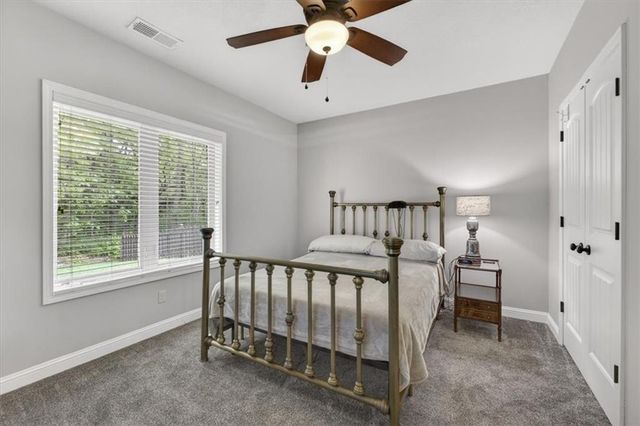 4404 NE Georgian Drive, Lee's Summit, MO 64064