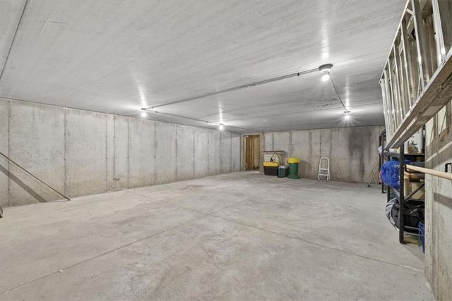 4404 NE Georgian Drive, Lee's Summit, MO 64064