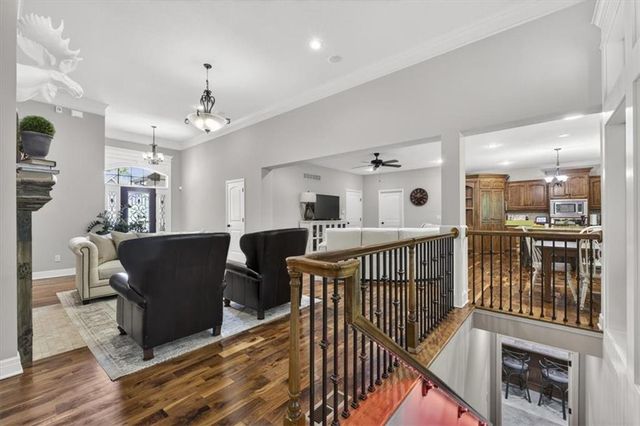 4404 NE Georgian Drive, Lee's Summit, MO 64064