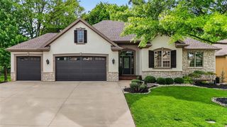 4404 NE Georgian Drive, Lee's Summit, MO 64064
