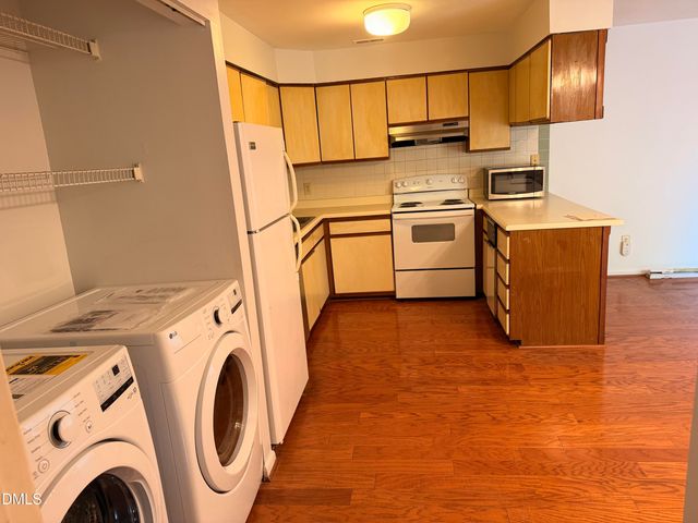 225 Summerwalk Circle, Chapel Hill, NC 27517