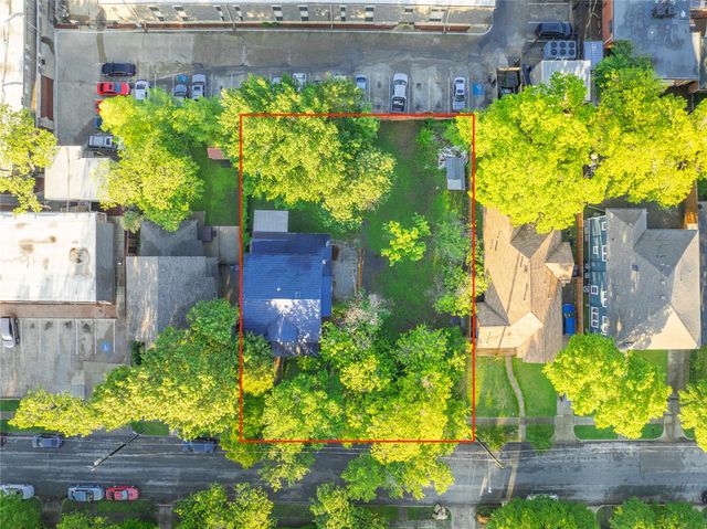 824 Elsbeth Street, Dallas, TX 75208