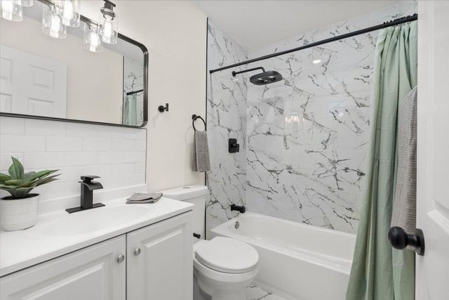 1530 Pelton Ave, Modesto, CA 95351