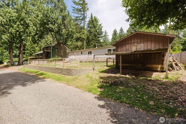 401 E Lk Devereaux Road, Allyn, WA 98524