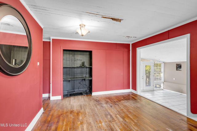 718 Signal Street, Ocean Springs, MS 39564