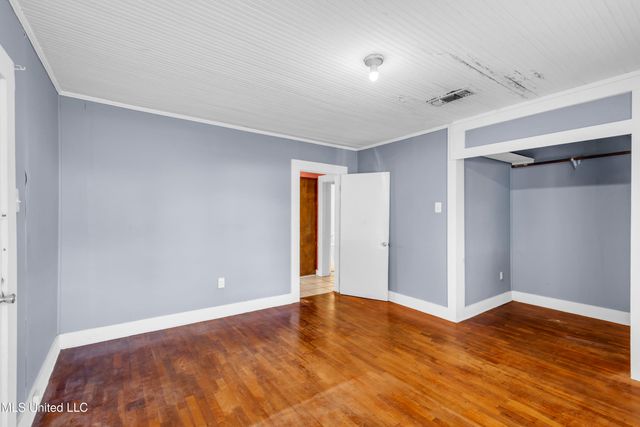 718 Signal Street, Ocean Springs, MS 39564