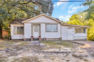 718 Signal Street, Ocean Springs, MS 39564