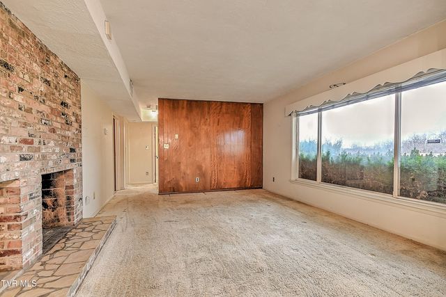 210 Farmstead Lane, Bristol, VA 24201