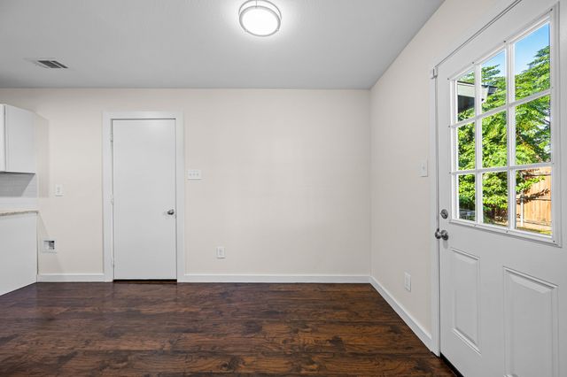 11355 Quail Run Street, Dallas, TX 75238