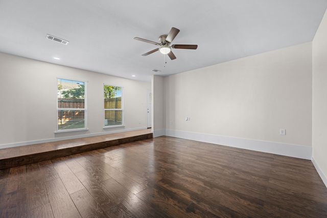 11355 Quail Run Street, Dallas, TX 75238