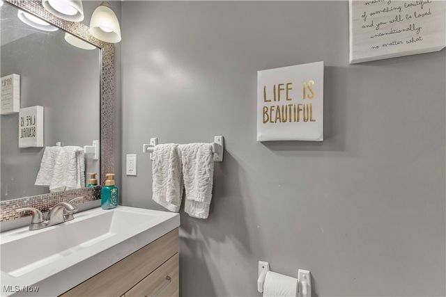 3115 Bay Landing Drive, Westlake, OH 44145