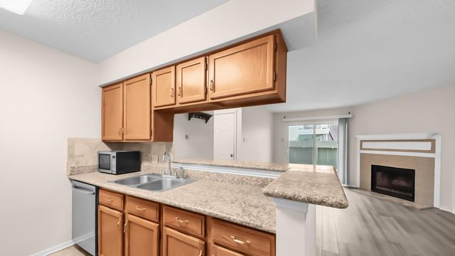 2120 El Paseo Street 1403, Houston, TX 77054