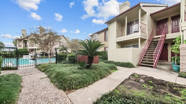 2120 El Paseo Street 1403, Houston, TX 77054