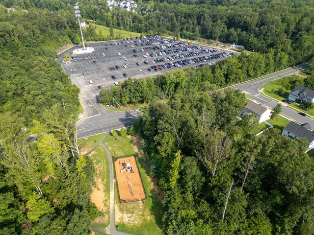 4 MAROOCHY CT, Fredericksburg, VA 22405