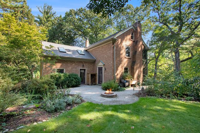 2837 Washington Avenue, St. Joseph, MI 49085